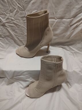 Beige Knit Peep-Toe Ankle Boots - Women's Steve Madden Size 8